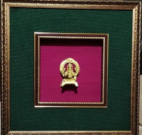 Ishvaa wall frames